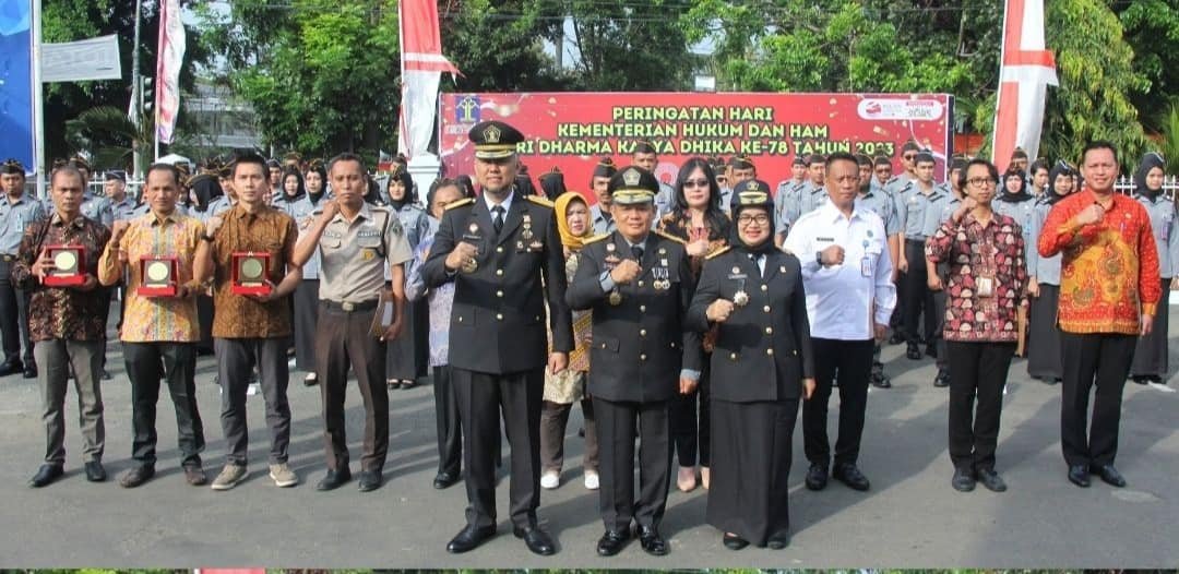 Peringatan Hari Jadi ke-78, Pemkab BU Terima Penghargaan dari Kemenkum HAM