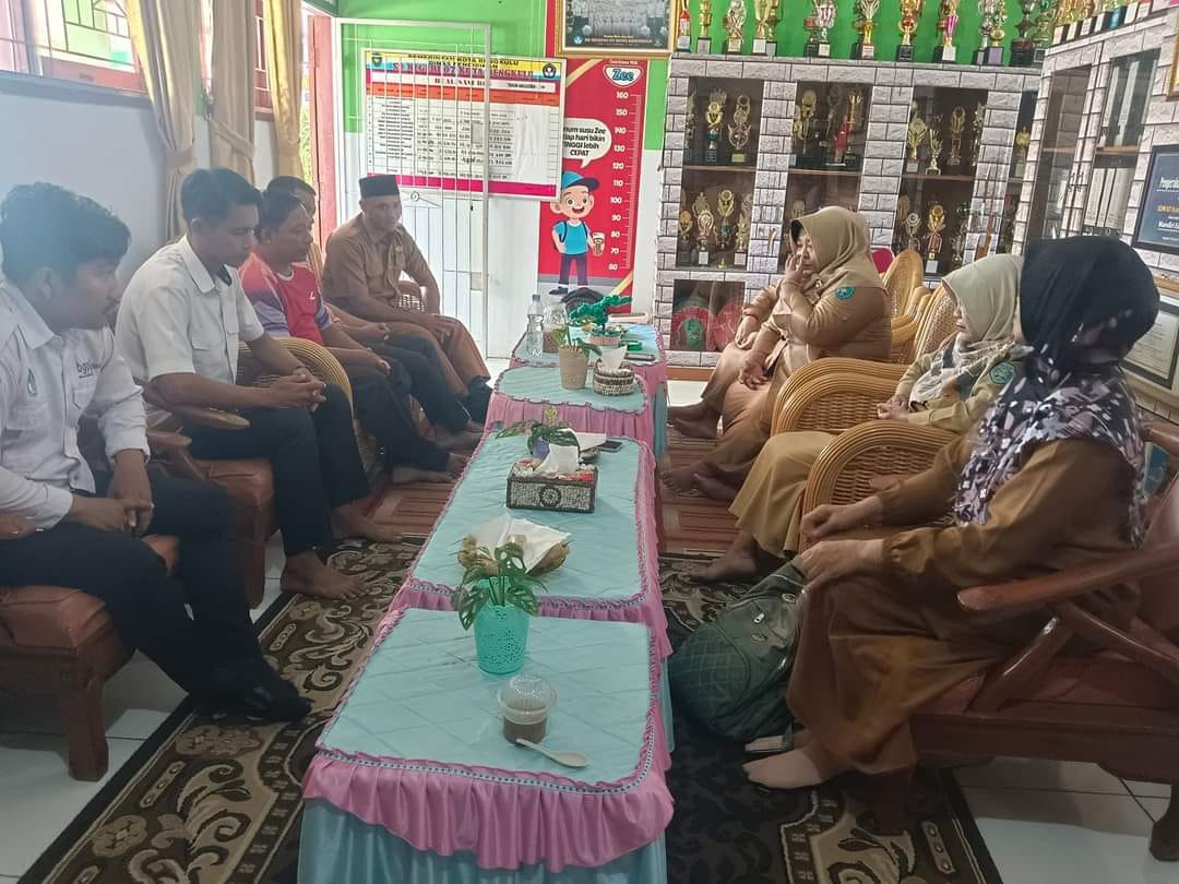 Kebahagiaan tengah dirasakan oleh Bunda Priyanti Yuliana, M.Pd., Si bersama keluarga Besar SDN 07 Kota Bengkulu.