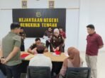 Proses Hukum Dilanjutkan: Nasirwan Tersangka Ilegal Migas Diantar ke Kejaksaan