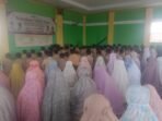 Harian: SDN 07 Terapkan Sholat Zuhur Berjamaah, Pak Indra Jadi Imam Tetap