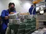 Dolar AS Masih Betah di Level Rp 17.700, Melemah Tipis di Awal Perdagangan