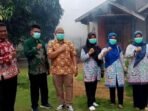 Cegah Penyebaran DBD, Pemerintah Kecamatan XIV Koto dan Dinkes Gencarkan Fogging di Rawa Bangun SP10
