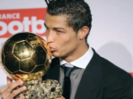Ronaldo Kalahkan Messi dalam Voting Simbolis, Pesan Haru CR7 untuk Fans Seluruh Dunia